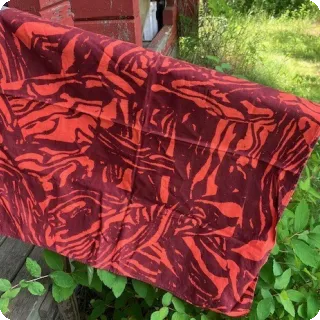 Punainen versio, kuva Teija Haikkonen
